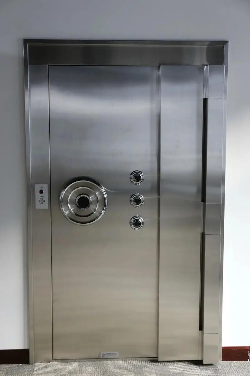 槍支彈庫(kù)門